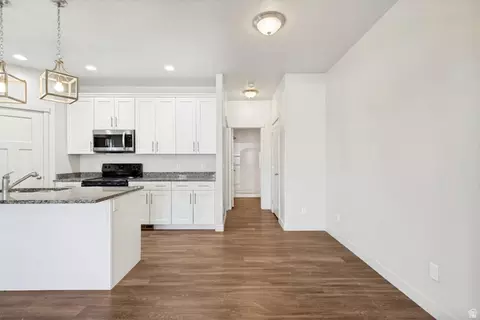 665 E 380 N, Vineyard, UT 84059 photo 5