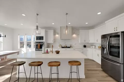 Kitchen - 6291 N Glenmar Way E, Eagle Mountain, UT 84005 photo 4 of 4