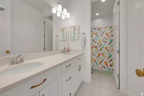 Bath - 6291 N Glenmar Way E, Eagle Mountain, UT 84005 photo 4 of 5