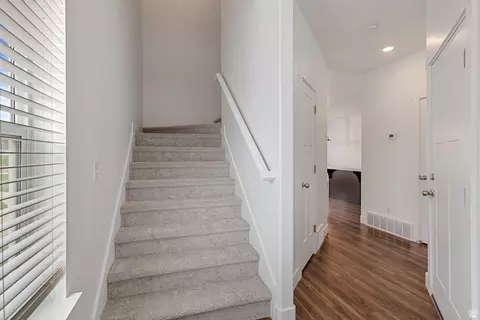 Entry Way - 7199 N Brook Rdg, Eagle Mountain, UT 84005 photo 1 of 3