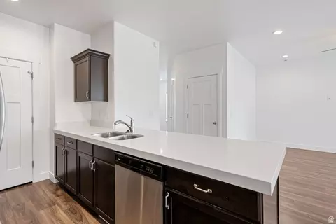Kitchen - 7199 N Brook Rdg, Eagle Mountain, UT 84005 photo 2 of 3