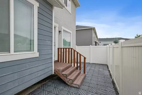 Exterior - 7199 N Brook Rdg, Eagle Mountain, UT 84005 photo 3 of 6