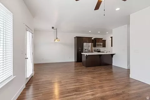 Living - 7199 N Brook Rdg, Eagle Mountain, UT 84005 photo 2 of 4