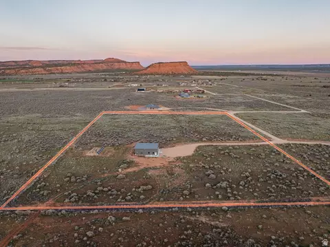 View/Area - 235 S Copper Rd, Kanab, UT 84741 photo 2 of 2