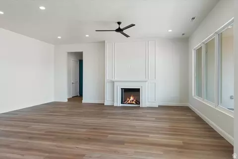 Living - 426 E Forrest Paddock Dr, Washington, UT 84780 photo 1 of 1