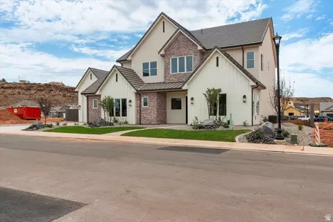 Exterior - 426 E Forrest Paddock Dr, Washington, UT 84780 photo 5 of 5
