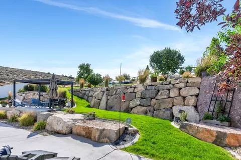 2104 E Weeping Cherry Ln, Eagle Mountain, UT 84005 photo 48