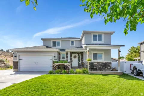 2104 E Weeping Cherry Ln, Eagle Mountain, UT 84005 photo 1