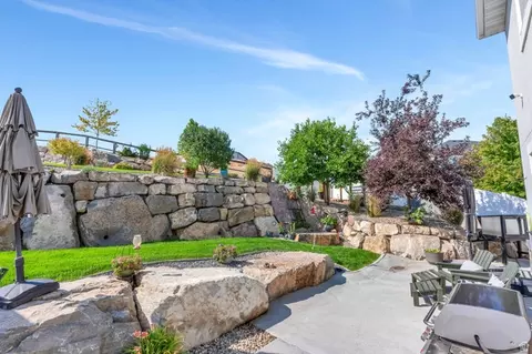 2104 E Weeping Cherry Ln, Eagle Mountain, UT 84005 photo 31