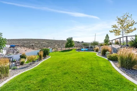 2104 E Weeping Cherry Ln, Eagle Mountain, UT 84005 photo 44