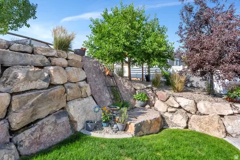 2104 E Weeping Cherry Ln, Eagle Mountain, UT 84005 photo 46
