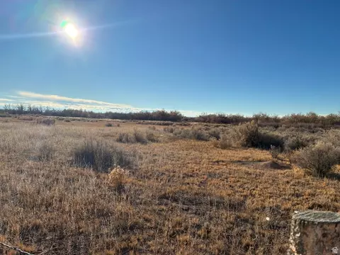 9813 E 4000 S, Lapoint, UT 84039 photo 16