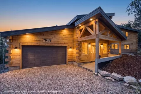749 W Artist Point Way, Coalville, UT 84017