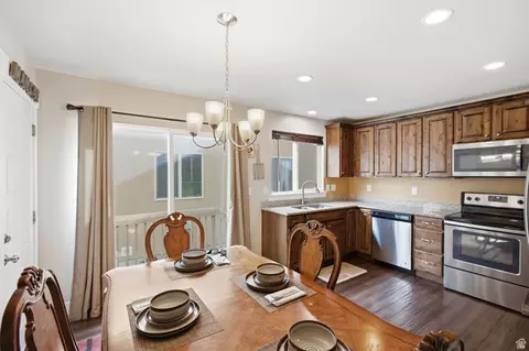 1854 W Shadow Dr, Eagle Mountain, UT 84005 photo 5