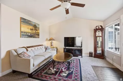 1854 W Shadow Dr, Eagle Mountain, UT 84005 photo 4