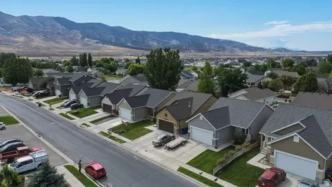 1854 W Shadow Dr, Eagle Mountain, UT 84005 photo 32
