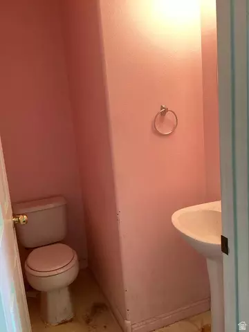 Bath - 705 N 310 E, Tooele, UT 84074 photo 1 of 2
