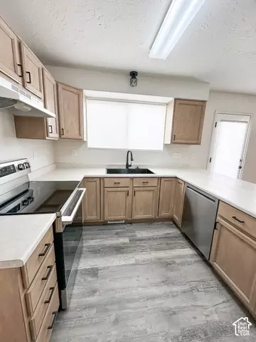 Kitchen - 705 N 310 E, Tooele, UT 84074 photo 4 of 8