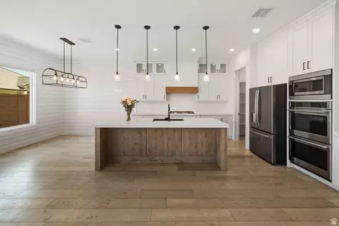 Kitchen - 461 E 4290 S, Washington, UT 84780 photo 1 of 2