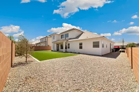 Exterior - 461 E 4290 S, Washington, UT 84780 photo 7 of 9