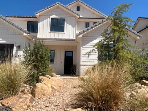 Exterior - 461 E 4290 S, Washington, UT 84780 photo 5 of 9