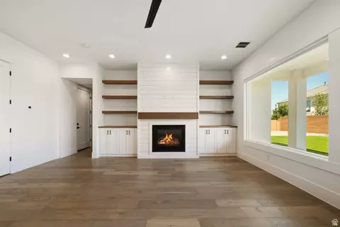 Living - 461 E 4290 S, Washington, UT 84780 photo 1 of 4