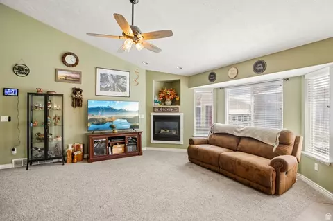 Living - 7363 N Ute Dr, Eagle Mountain, UT 84005 photo 2 of 3
