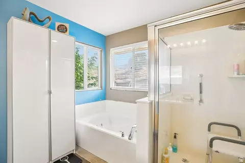 Bath - 7363 N Ute Dr, Eagle Mountain, UT 84005 photo 2 of 4