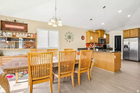 Dining - 7363 N Ute Dr, Eagle Mountain, UT 84005 photo 2 of 2