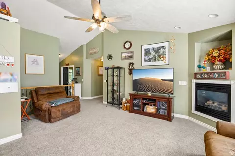 Living - 7363 N Ute Dr, Eagle Mountain, UT 84005 photo 3 of 3