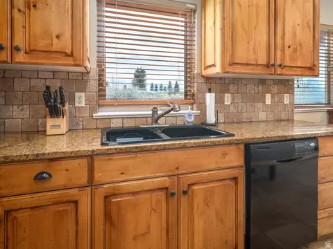 Kitchen - 5184 E Fairview Loop C404, Eden, UT 84310 photo 1 of 7