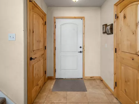 Entry Way - 5184 E Fairview Loop C404, Eden, UT 84310 photo 2 of 3