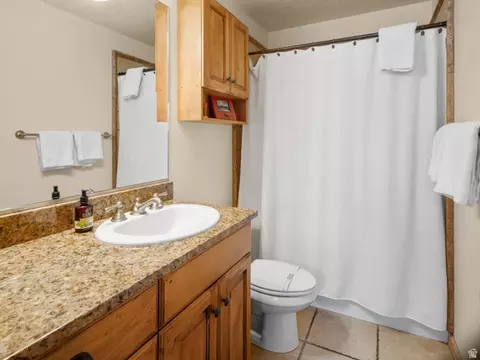 Bath - 5184 E Fairview Loop C404, Eden, UT 84310 photo 3 of 5