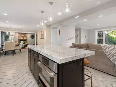 Kitchen - 6069 S 2900 E, Uintah, UT 84403 photo 4 of 6