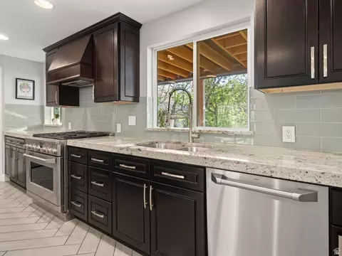 Kitchen - 6069 S 2900 E, Uintah, UT 84403 photo 1 of 6