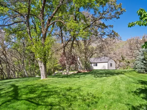 Exterior - 6069 S 2900 E, Uintah, UT 84403 photo 29 of 47