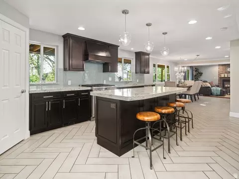 Kitchen - 6069 S 2900 E, Uintah, UT 84403 photo 5 of 6