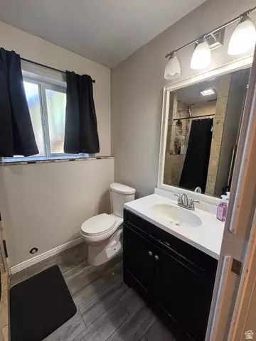 Bath - 732 S 1370 W, Orem, UT 84058 photo 9 of 9