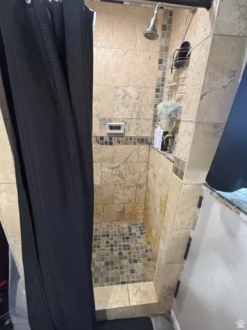 Bath - 732 S 1370 W, Orem, UT 84058 photo 7 of 9