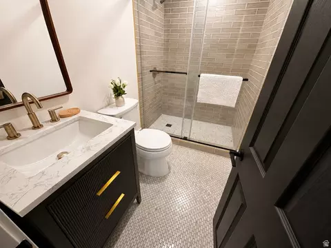 Bath - 6076 E Upper Whittemore Dr N, Springville, UT 84663 photo 3 of 4