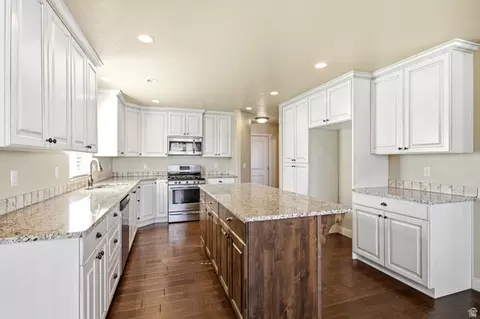 Kitchen - 417 E 930 S, Nephi, UT 84648 photo 3 of 6