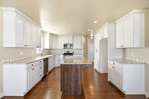 Kitchen - 417 E 930 S, Nephi, UT 84648 photo 2 of 6
