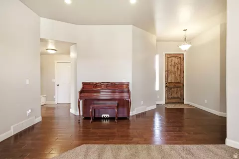 Entry Way - 417 E 930 S, Nephi, UT 84648 photo 1 of 3