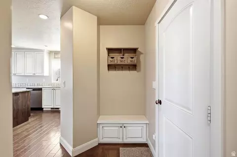 Entry Way - 417 E 930 S, Nephi, UT 84648 photo 2 of 3