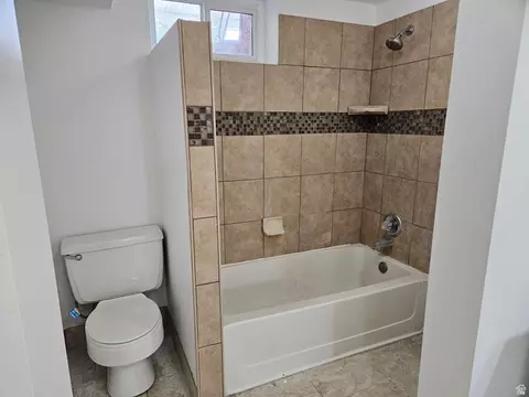 Bath - 173 E 1050 N, Bountiful, UT 84010 photo 3 of 3