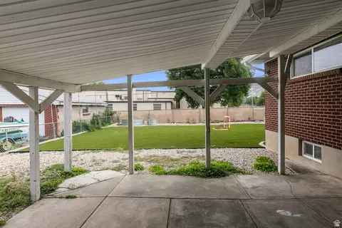 Exterior - 173 E 1050 N, Bountiful, UT 84010 photo 2 of 9