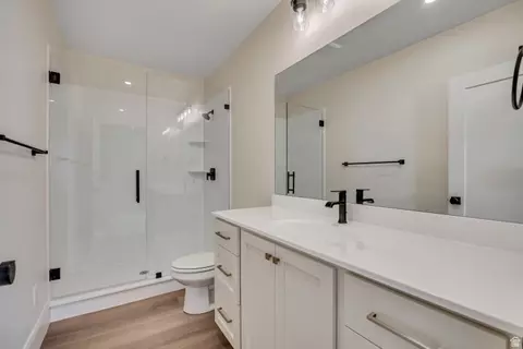 Bath - 1342 N 750 E #10, Orem, UT 84097 photo 6 of 6