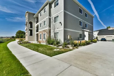249 W Ridge Rd, Saratoga Springs, UT 84045