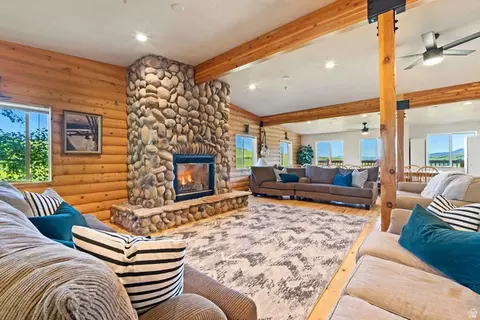 Living - 17017 Ant Flat Rd, Avon, UT 84328 photo 3 of 5