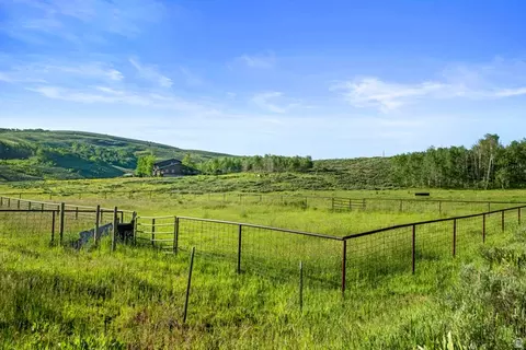 Exterior - 17017 Ant Flat Rd, Avon, UT 84328 photo 7 of 9